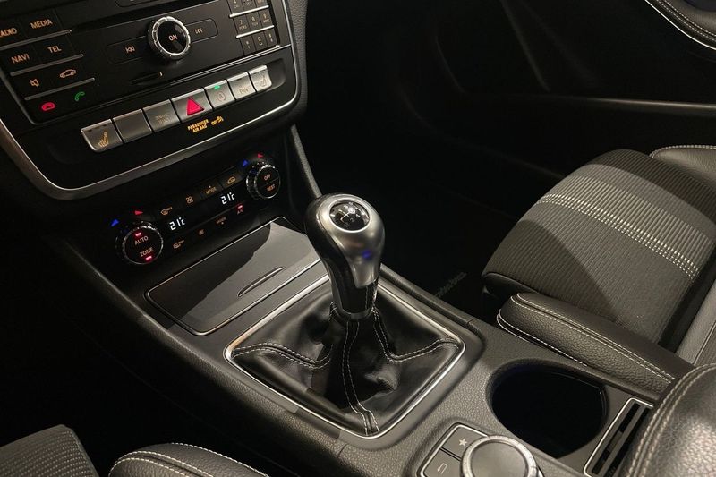 Mercedes GLA180 bild 17