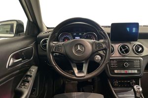 Mercedes GLA180 bild 11