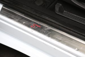 Ford Kuga bild 9