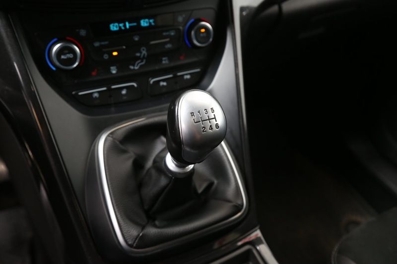 Ford Kuga bild 19