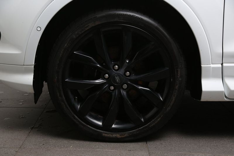 Ford Kuga bild 7
