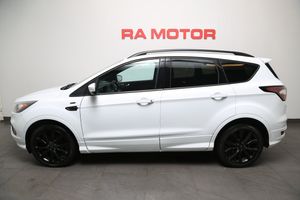 Ford Kuga bild 2
