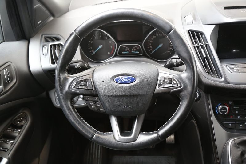 Ford Kuga bild 15