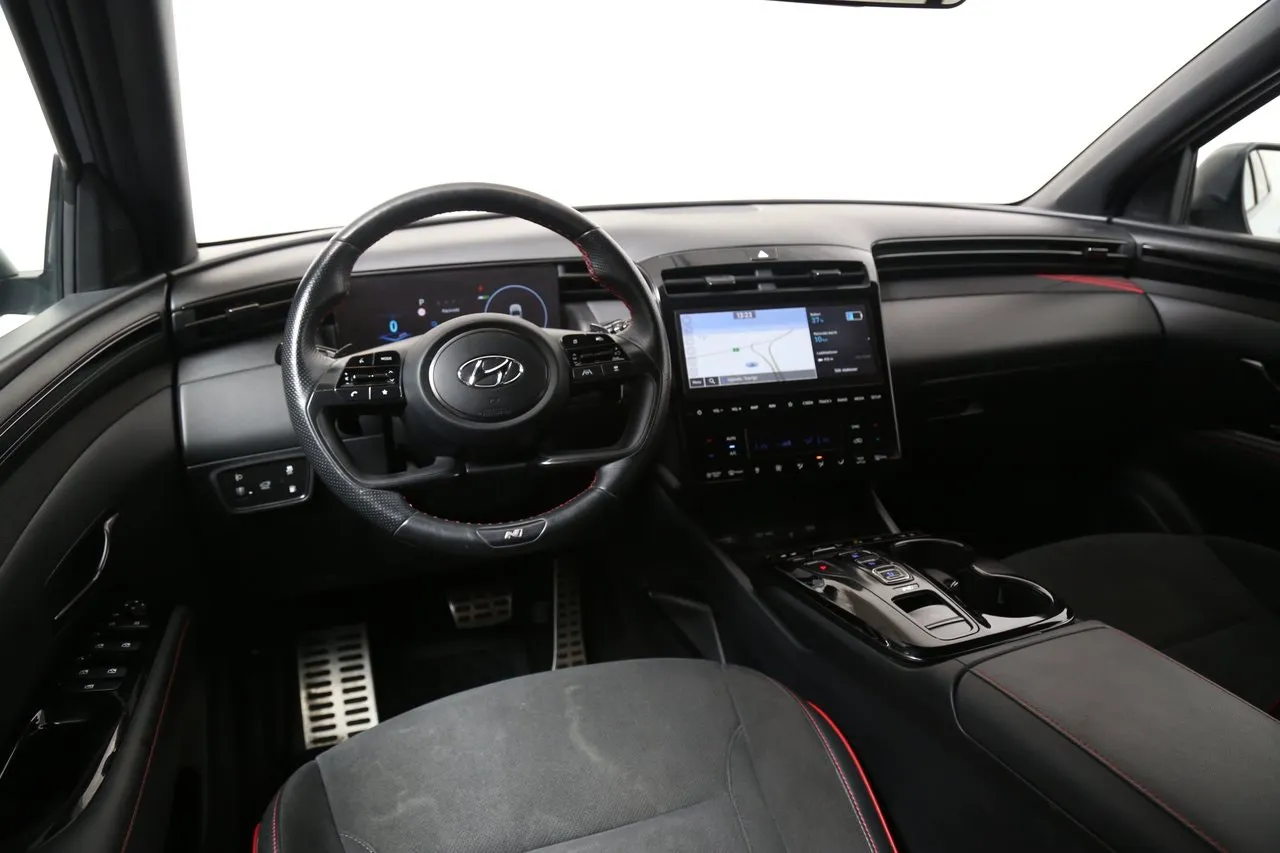 Vehicle image 14