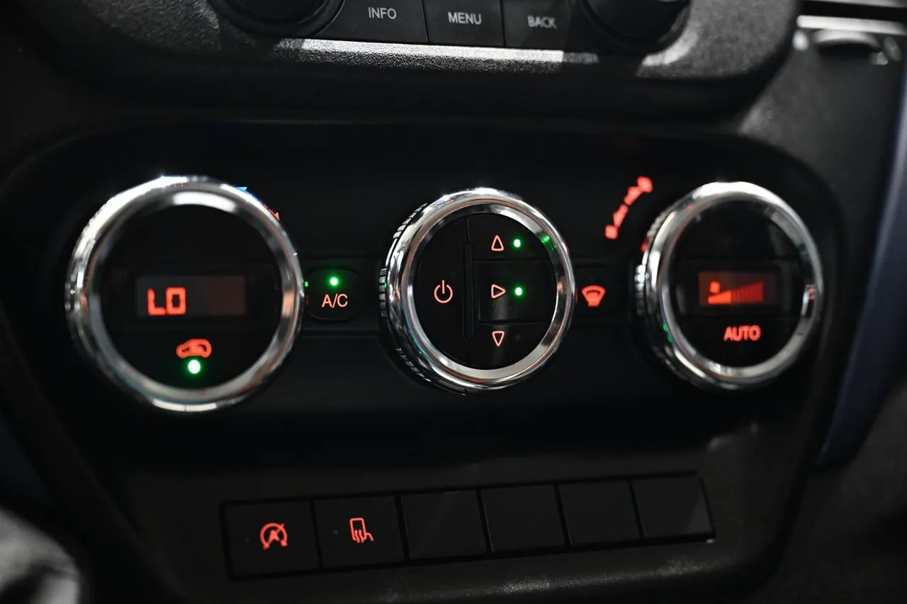 Vehicle image 29
