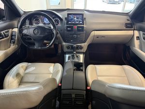 Mercedes C63 AMG bild 4