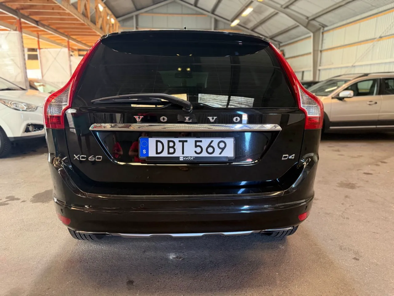 Vehicle image 7