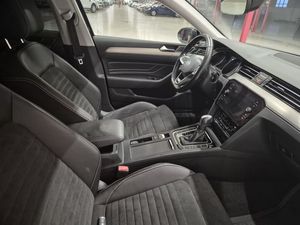 Volkswagen Passat bild 4