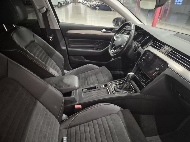 Volkswagen Passat bild 4