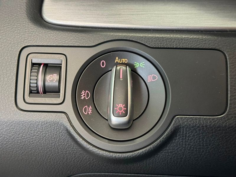 Volkswagen Passat bild 14