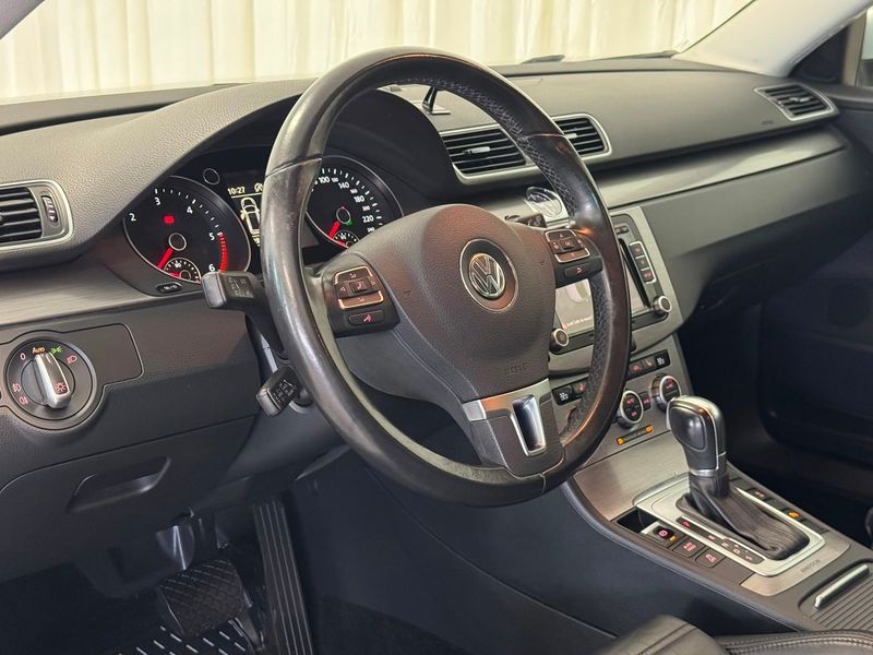 Volkswagen Passat bild 11