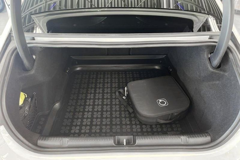 Mercedes EQE350 bild 14