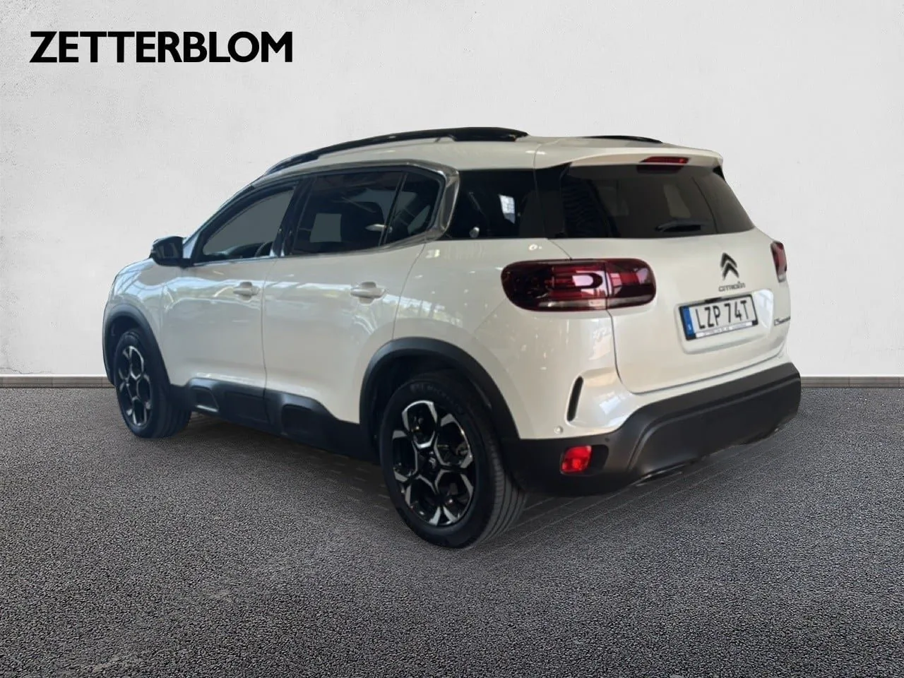 Vehicle image 2