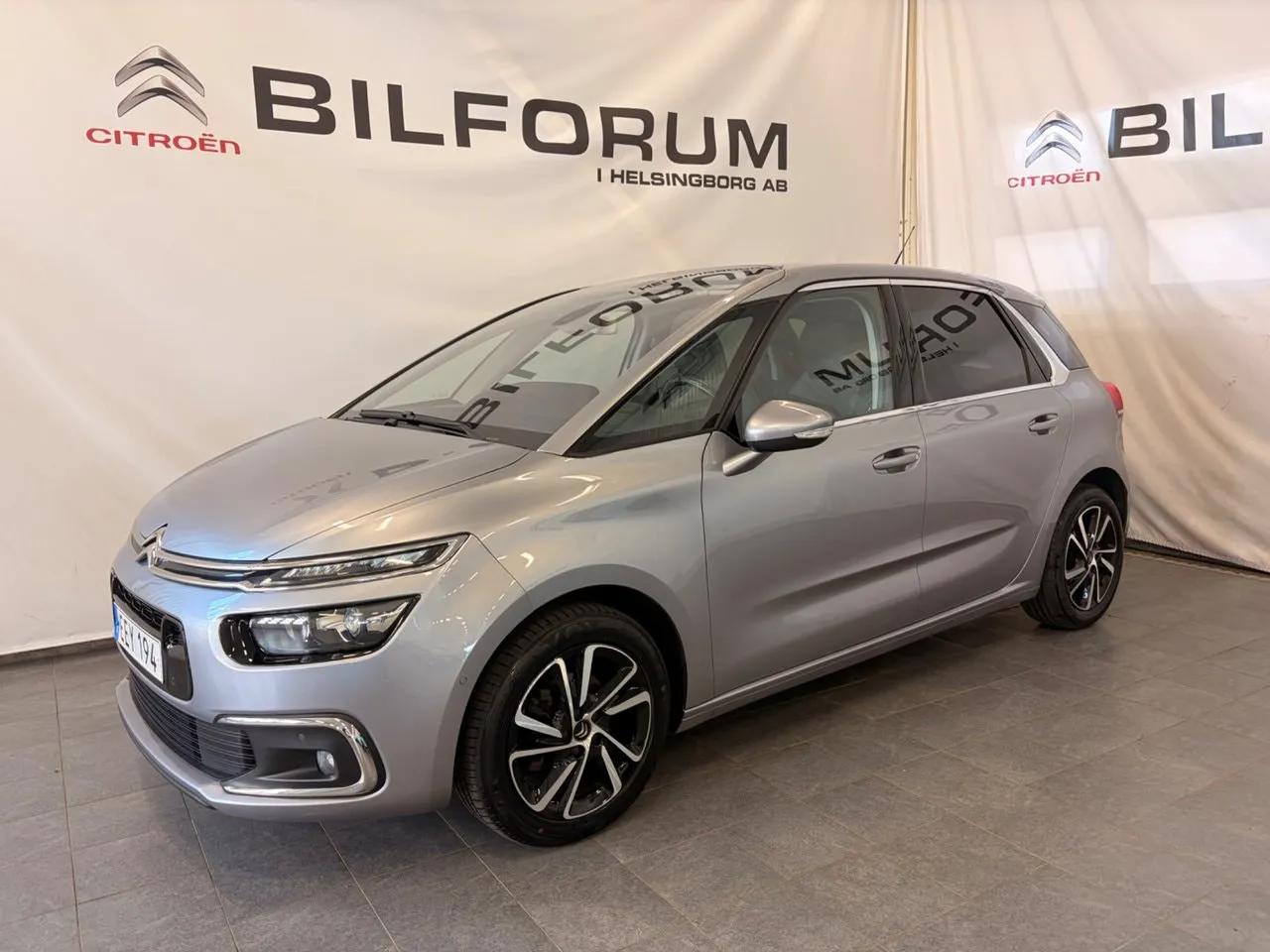 Vehicle image 1