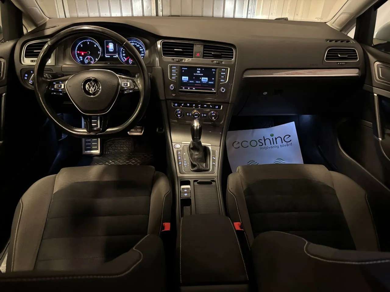 Vehicle image 18