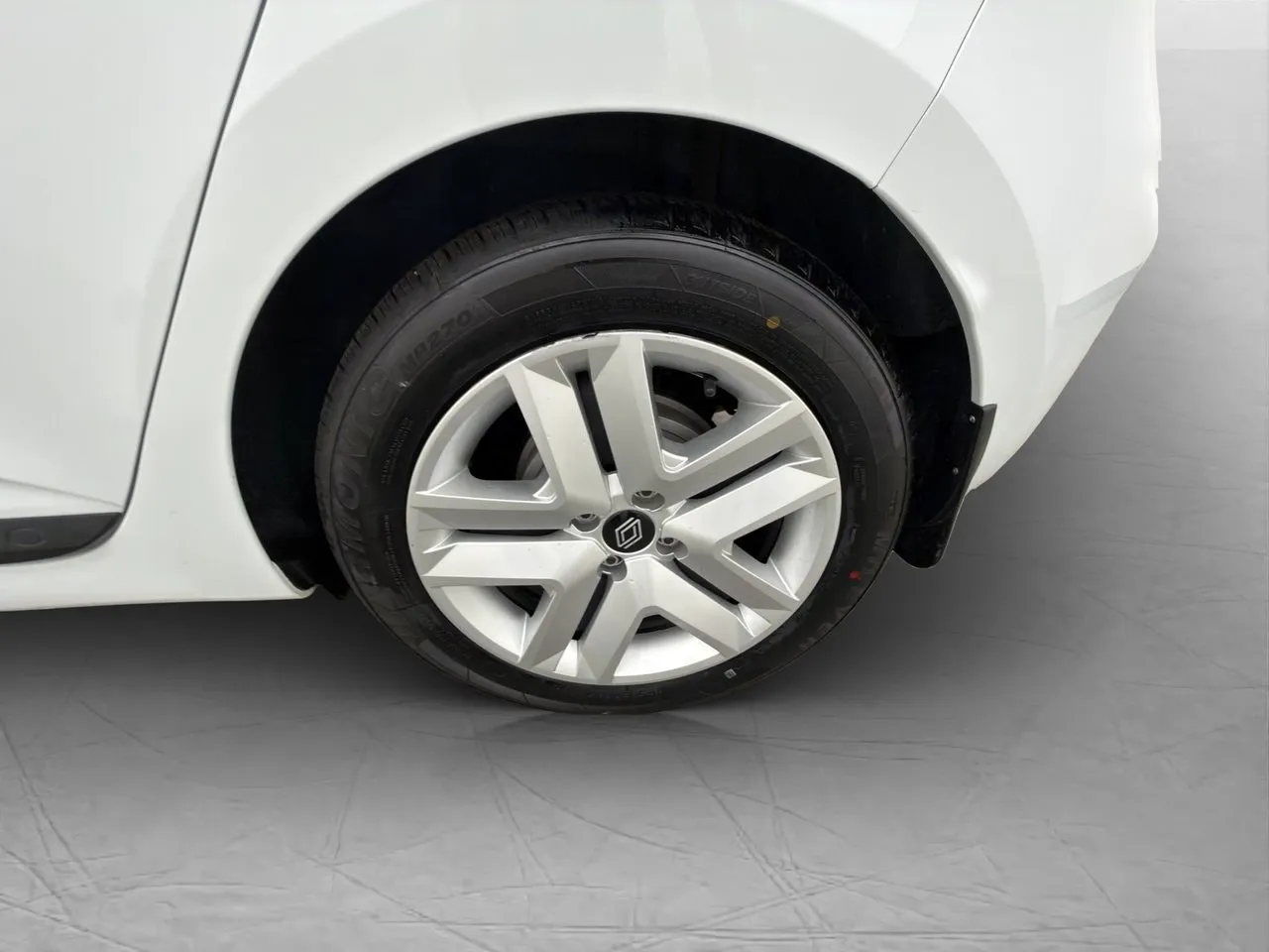 Vehicle image 30