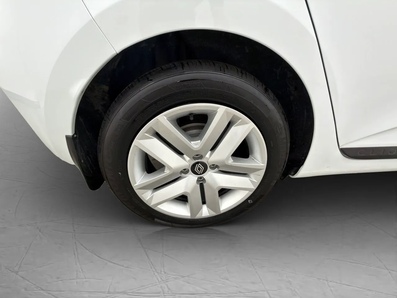 Vehicle image 31