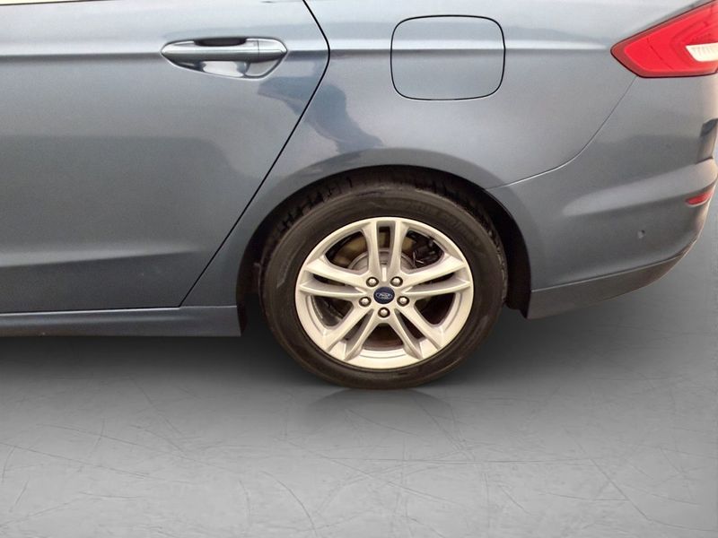 Ford Mondeo bild 30