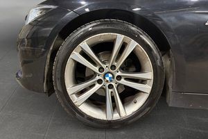 BMW 320 bild 16