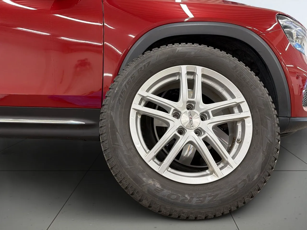 Vehicle image 13