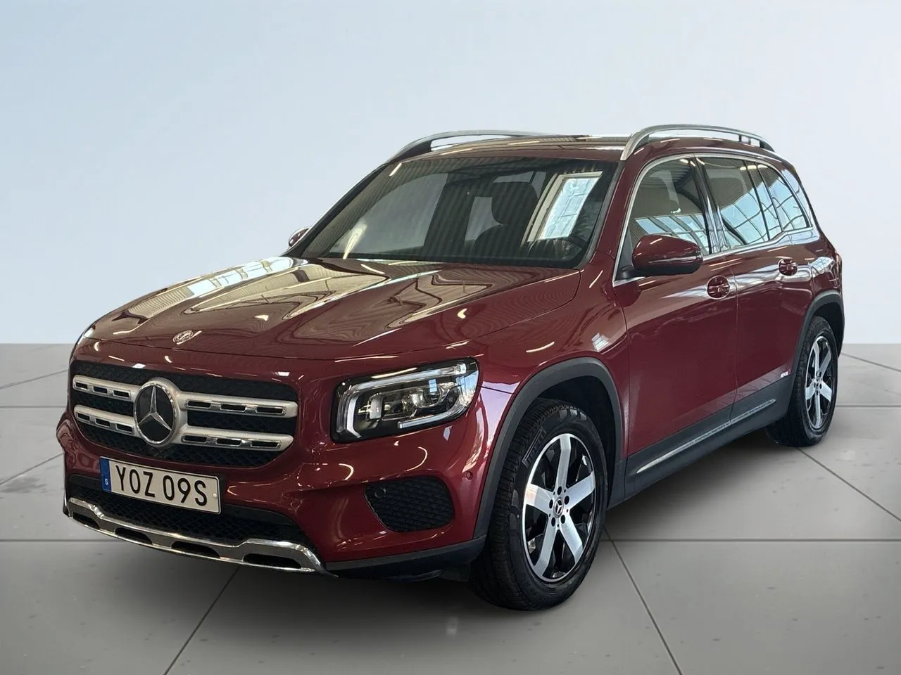 Vehicle image 15
