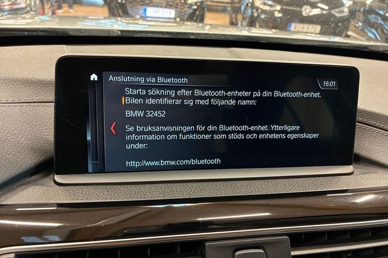 BMW 330 bild 24