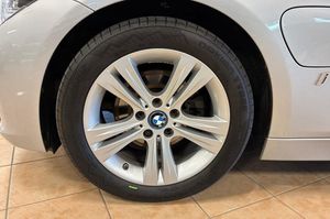 BMW 330 bild 16