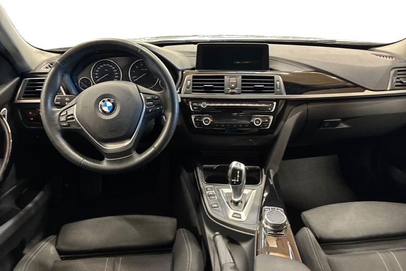 BMW 330 bild 11