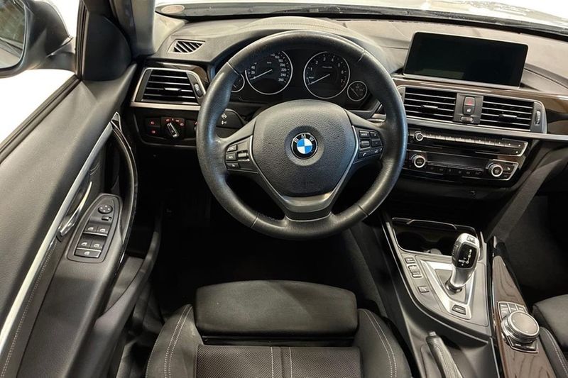 BMW 330 bild 12