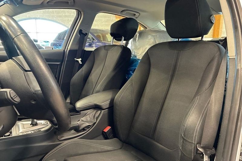 BMW 330 bild 17