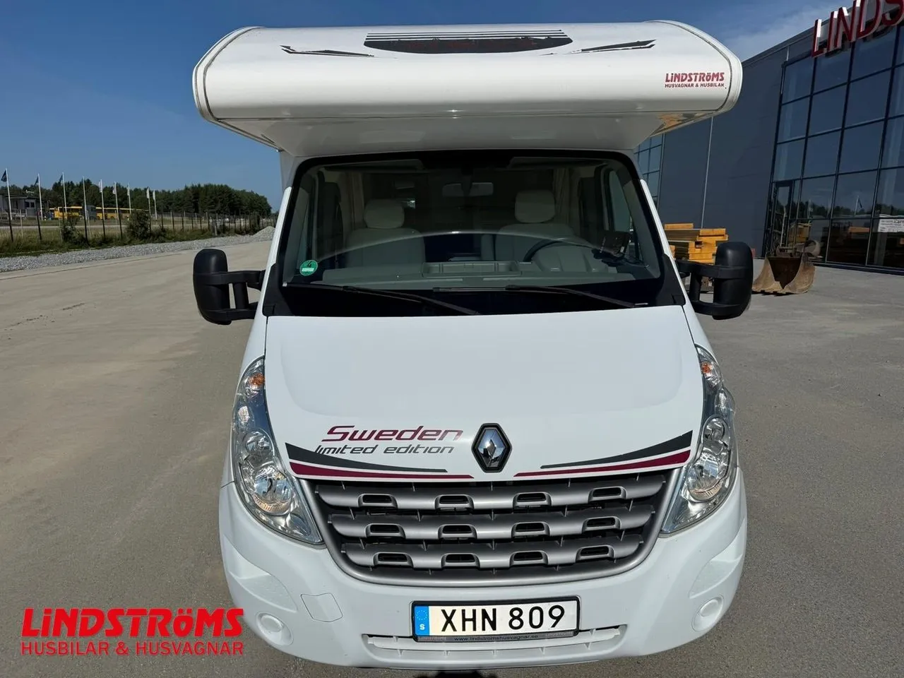 Vehicle image 21