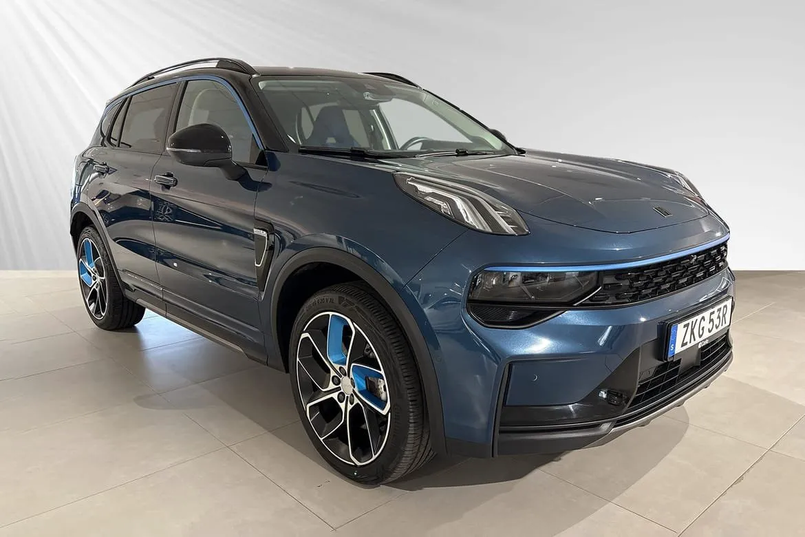 Vehicle image 10