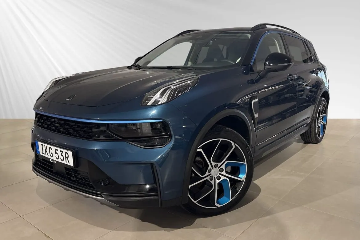Vehicle image 3