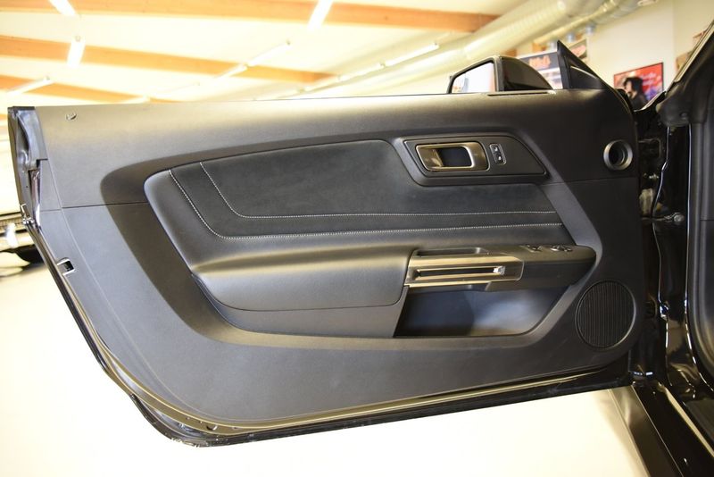 Ford Mustang bild 28