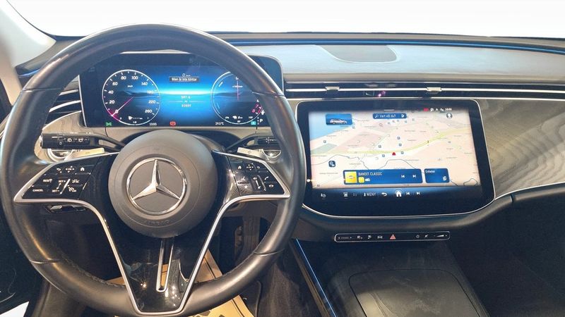 Mercedes E300 bild 4