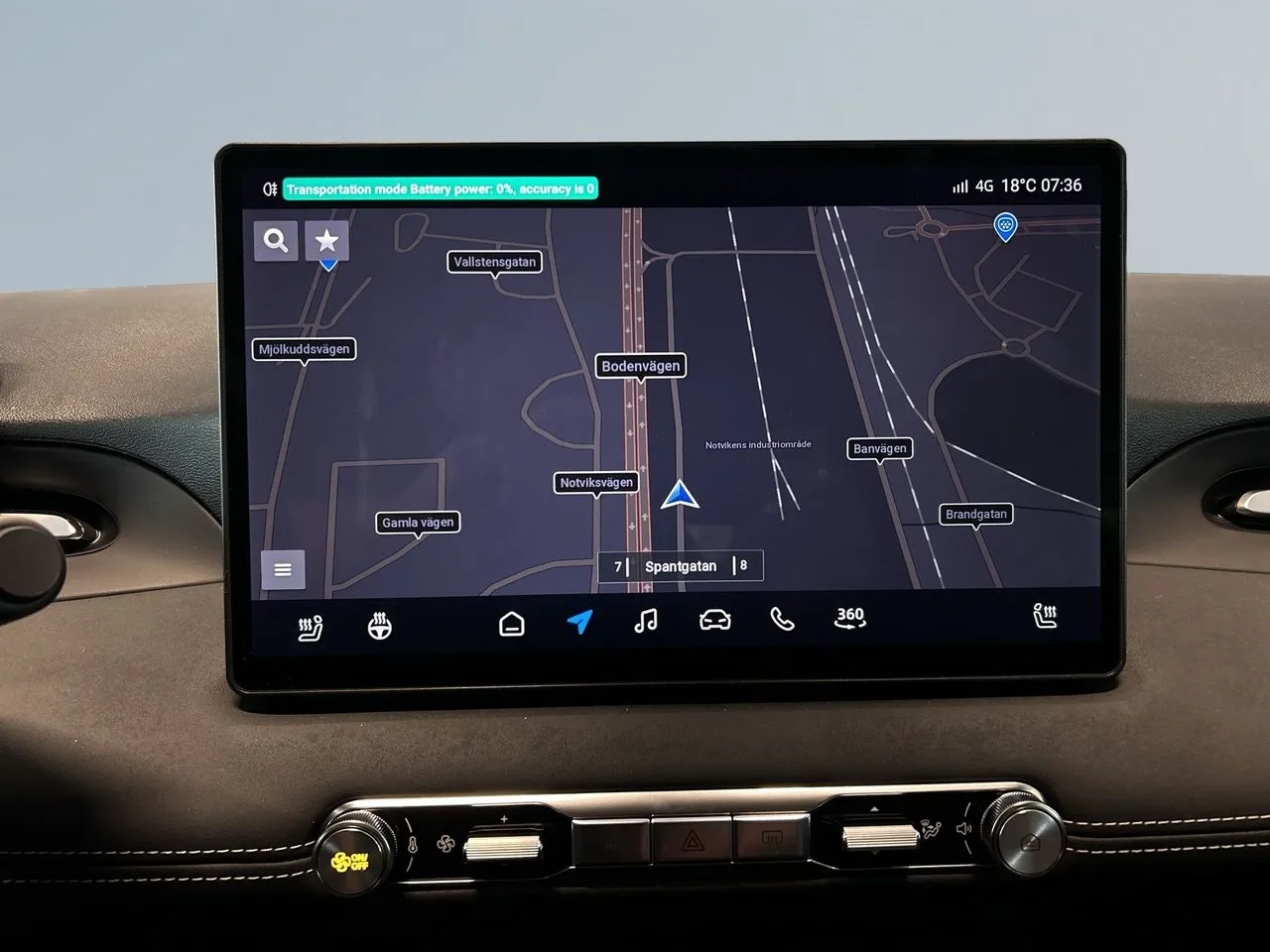 Vehicle image 10