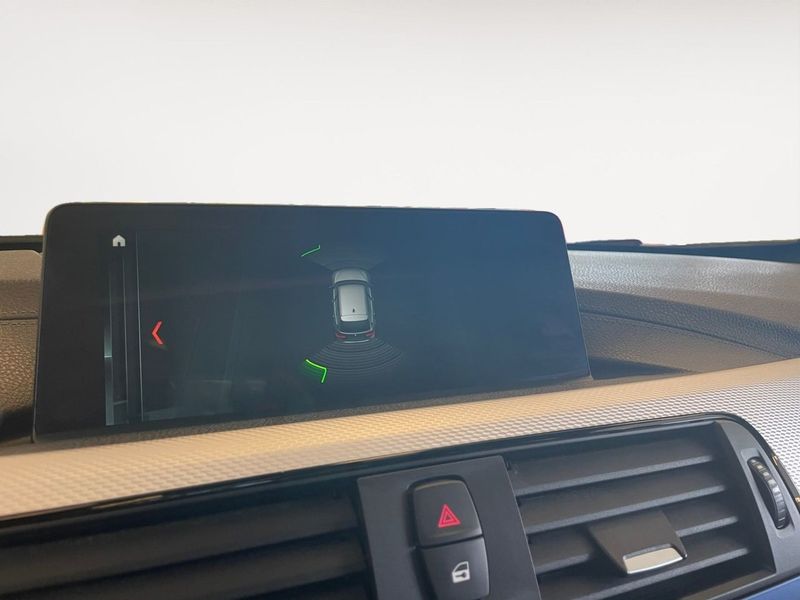 BMW 330 bild 18