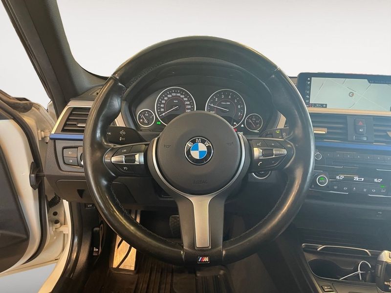 BMW 330 bild 13