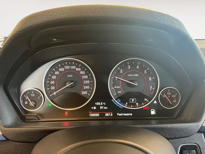 BMW 330 bild 12