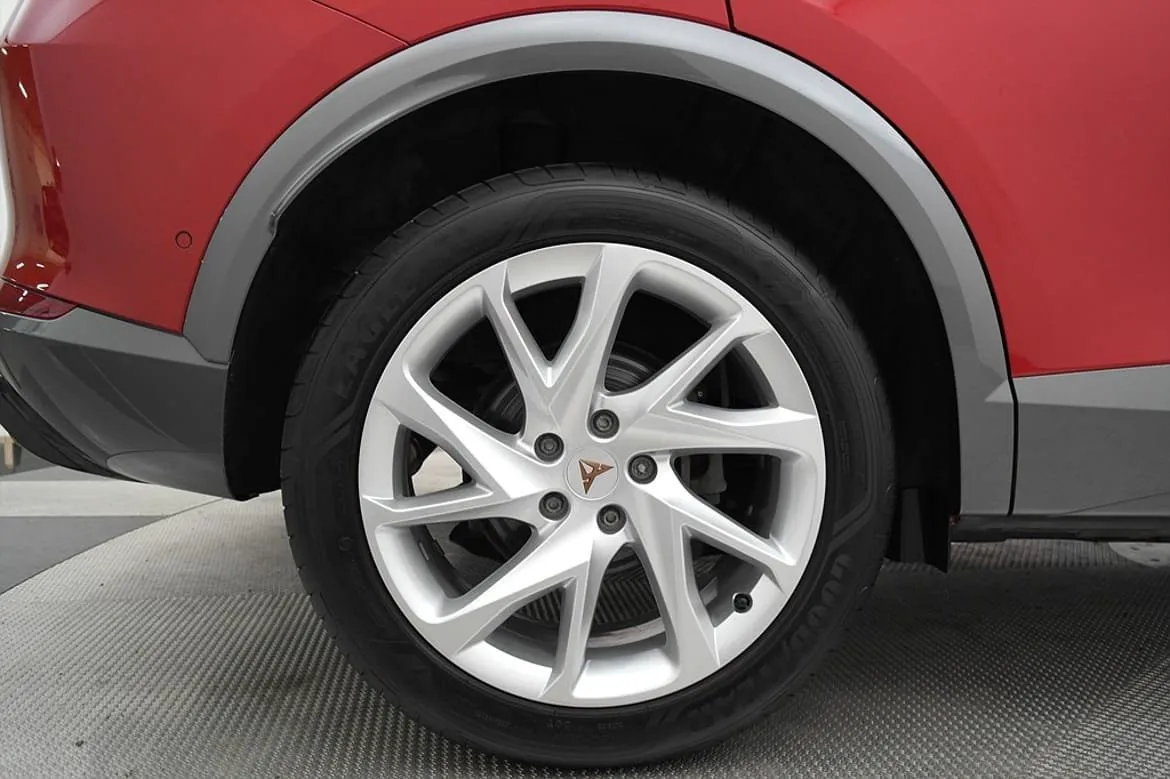 Vehicle image 18