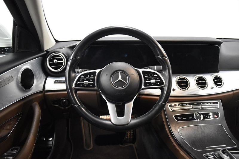 Mercedes E220 bild 2