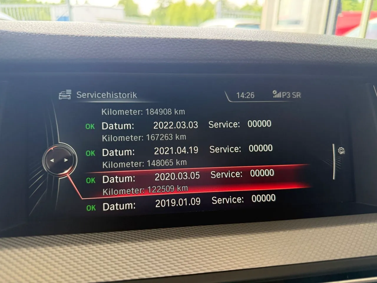 Vehicle image 25