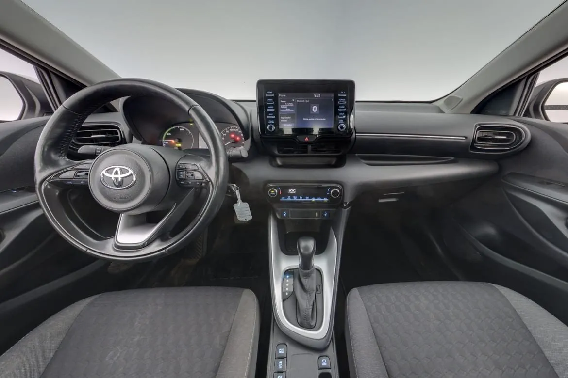 Vehicle image 11
