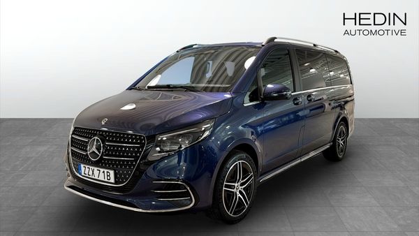 Mercedes V300 D 4MATIC AMG Värmare Drag 7-sits Burmester - 2026