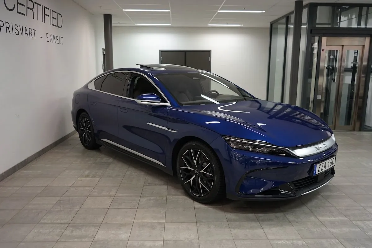 Vehicle image 2