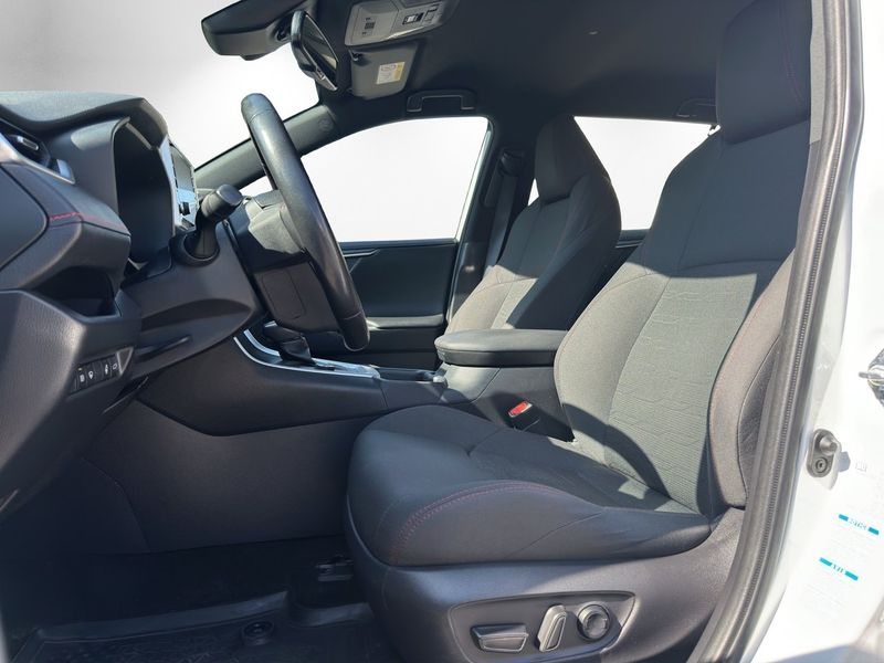 Toyota RAV4 bild 9