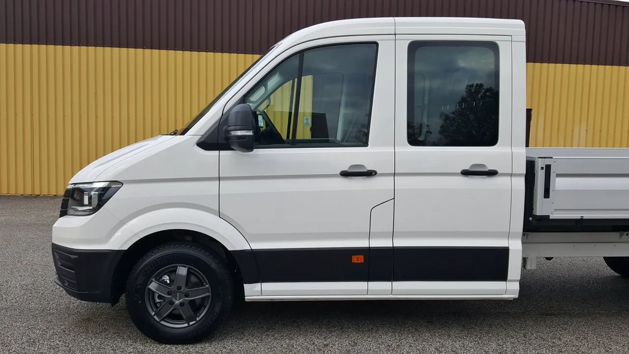Vehicle image 21