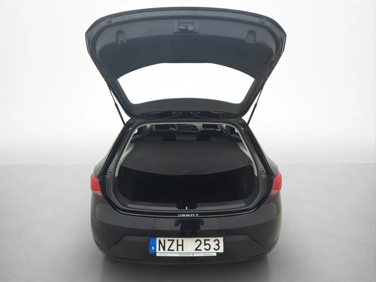 Vehicle image 23