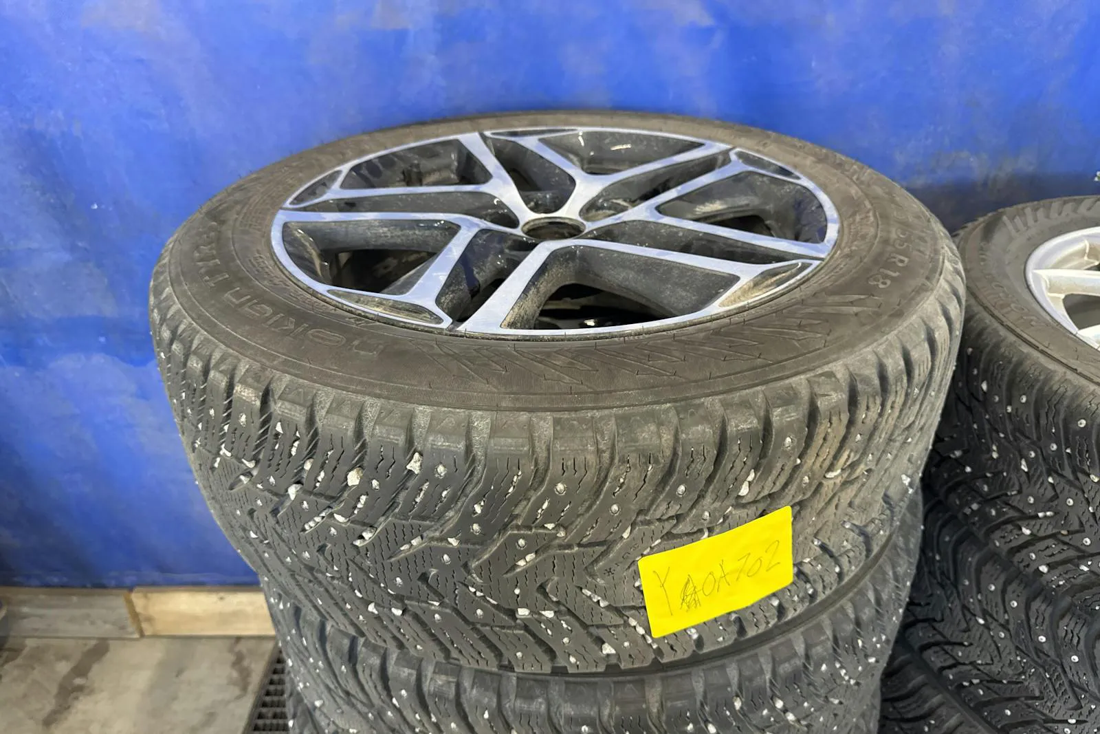 Vehicle image 18
