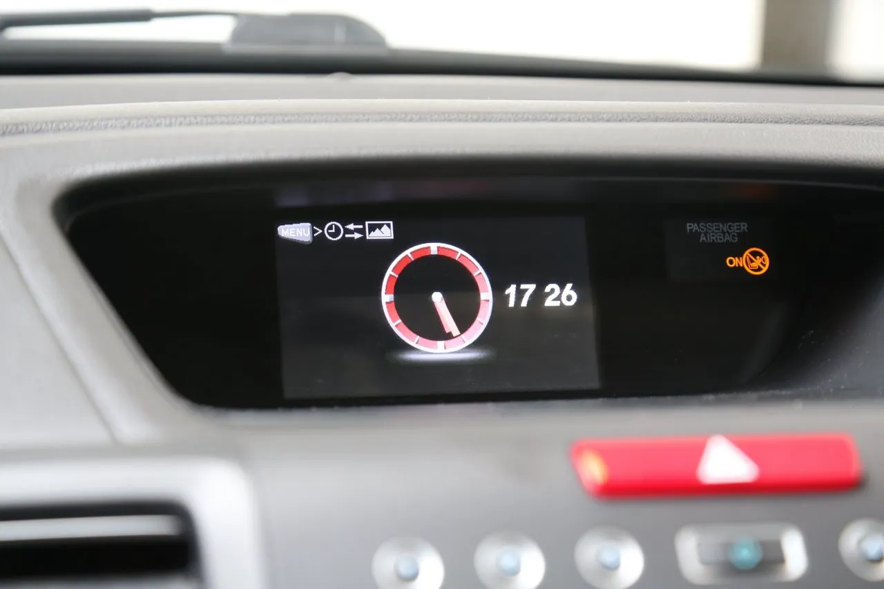 Vehicle image 20